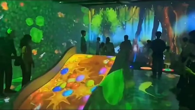 地面互动投影系统36.jpg
